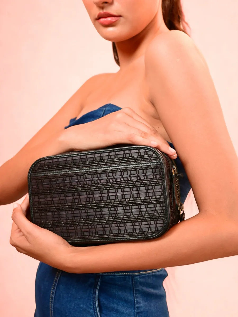 Nami Crossbody
