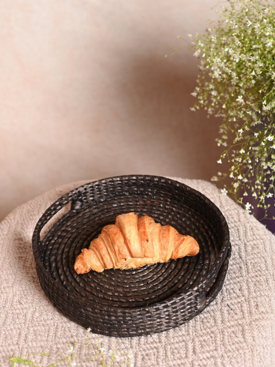 Handmade Moonj Round Tray - Black - Kadam Haat