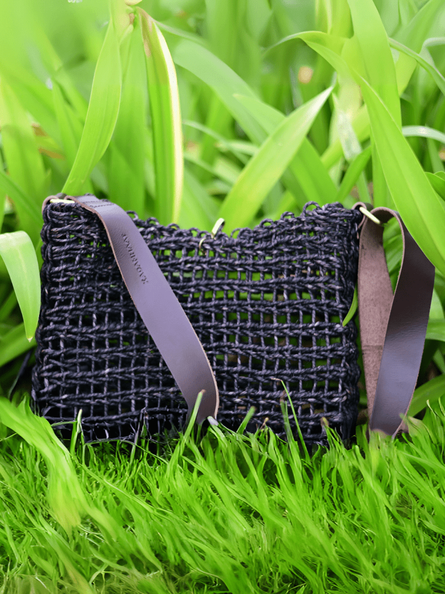 Handmade Sabai Flexi Carry bag - Black - Kadam Haat