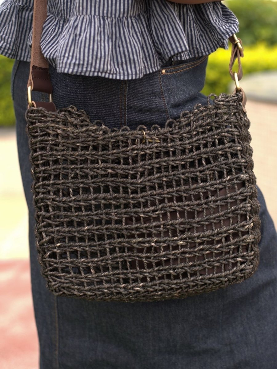 Handmade Sabai Flexi Carry bag - Black - Kadam Haat