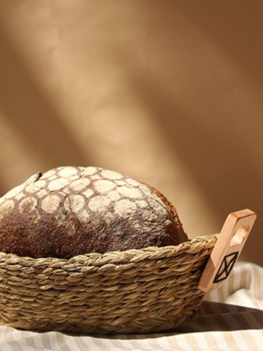 Handmade Sabai Grass Bread Serving Platter - 1 Roti Box, 1 Bread Basket,4 coasters - Kadam Haat
