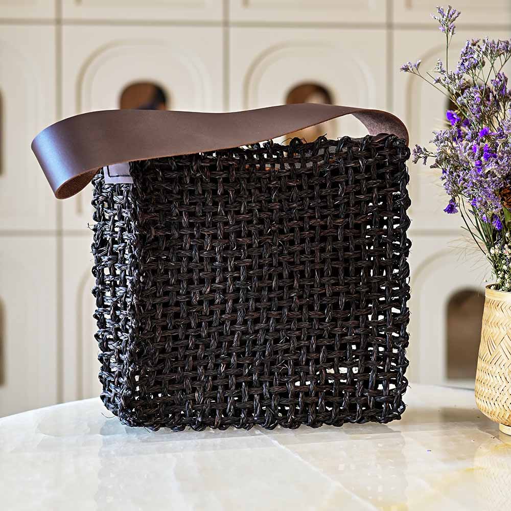 Handmade Sabai Grass Uno Mesh Bag – Black with Insert Pouch - Kadam Haat