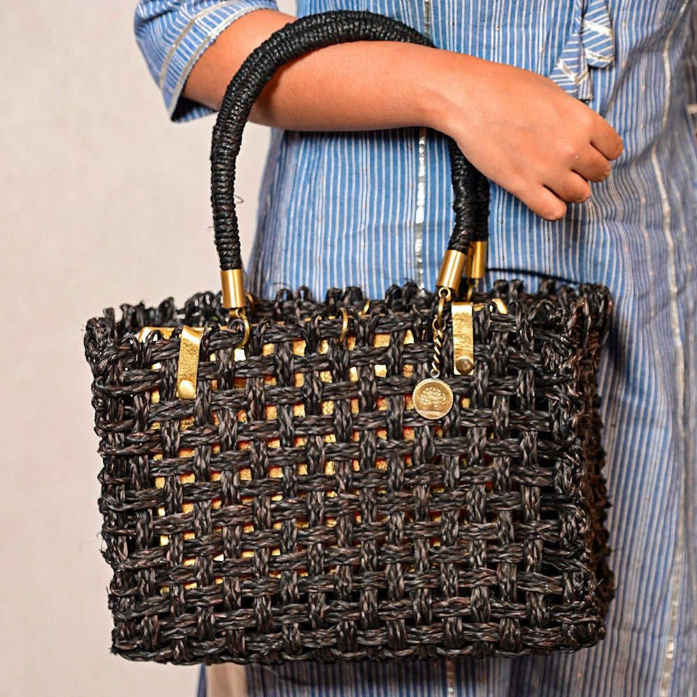 Vegan Mesh Gild - Black - Kadam Haat