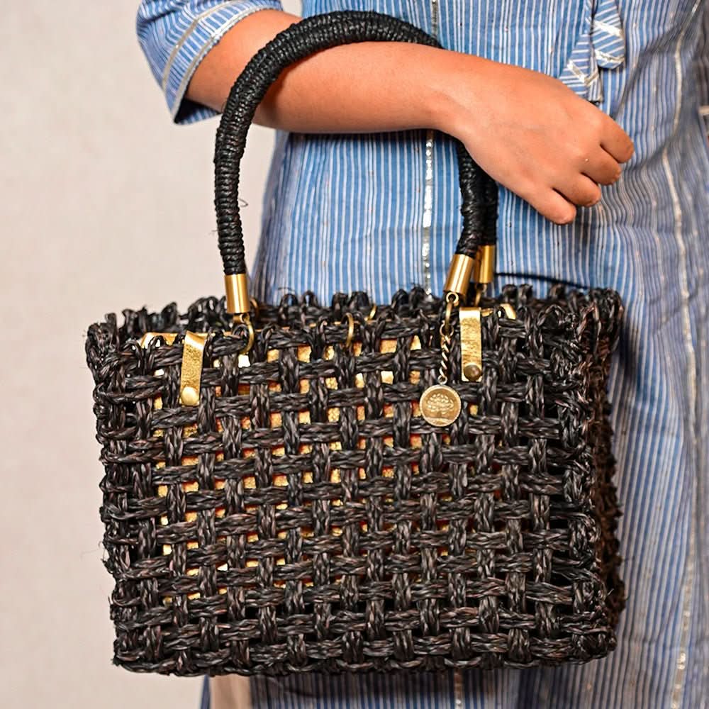 Vegan Mesh Gild - Black - Kadam Haat