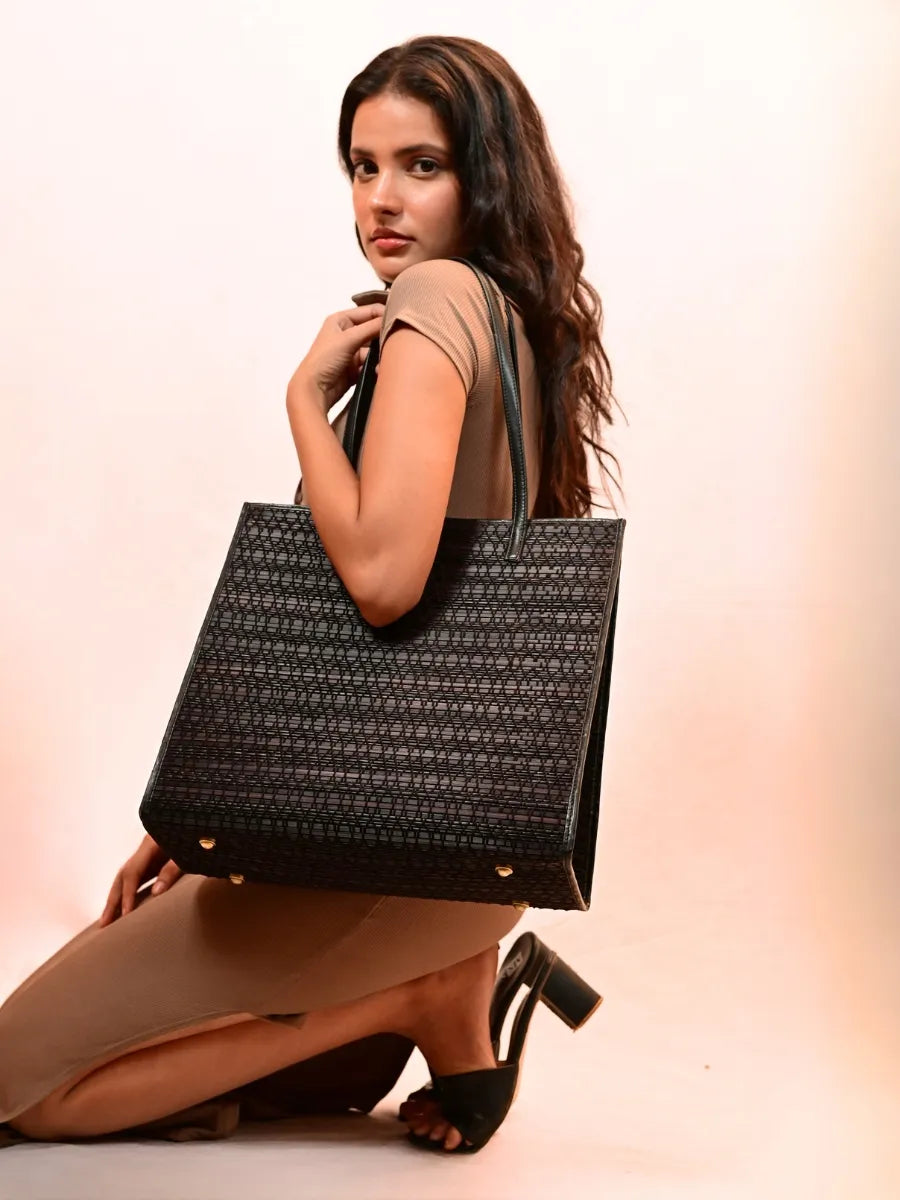 Nami Tote Bag