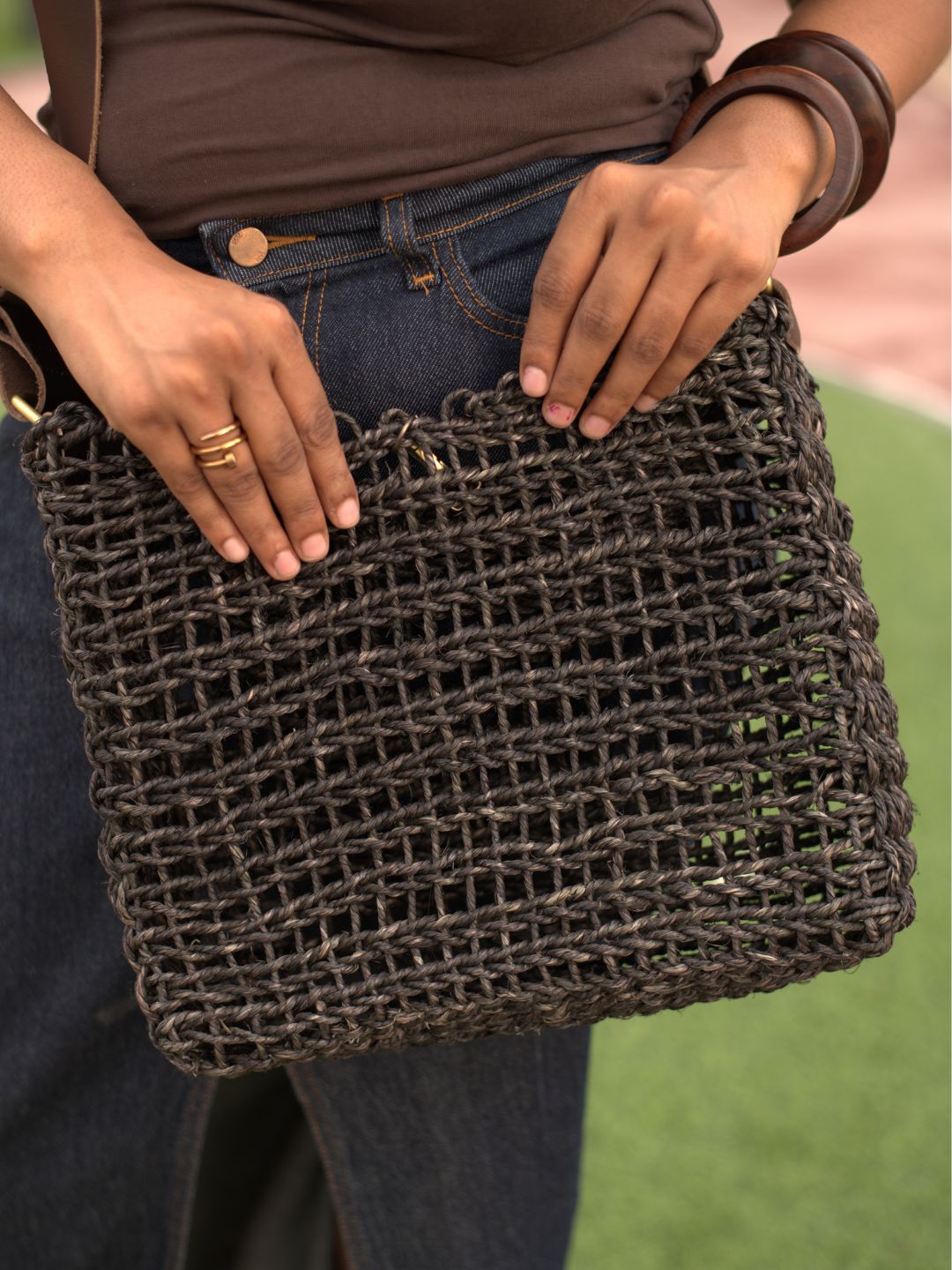 Handmade Sabai Flexi Carry bag - Black - Kadam Haat