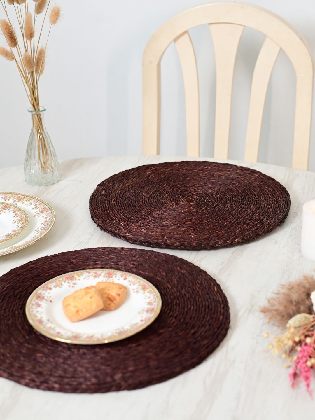 Handmade Sabai Grass Round Mats – Set of 4, Brown