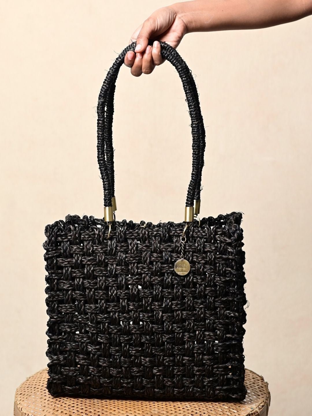 Vegan handmade sabai grass bag - black - Kadam Haat